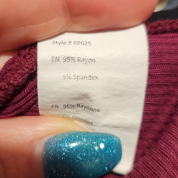 Sm Black Tank top w/ adjustable gold zipper - Picture 4 of 5